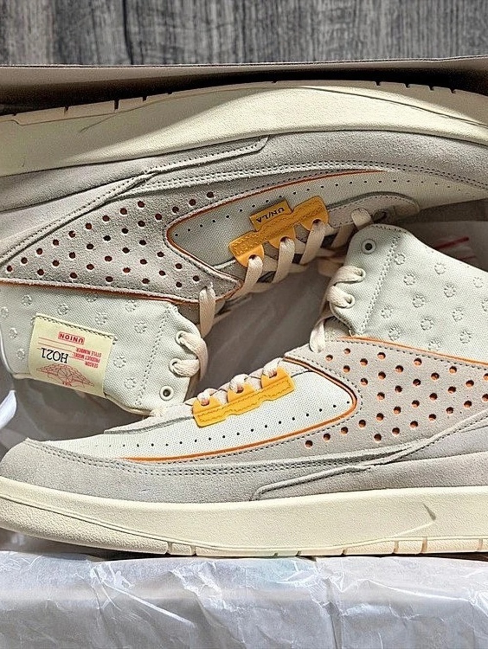Nike Air Jordan 2 Retro Low SP Men's Sneakers White & Orange US 10.5 NWT